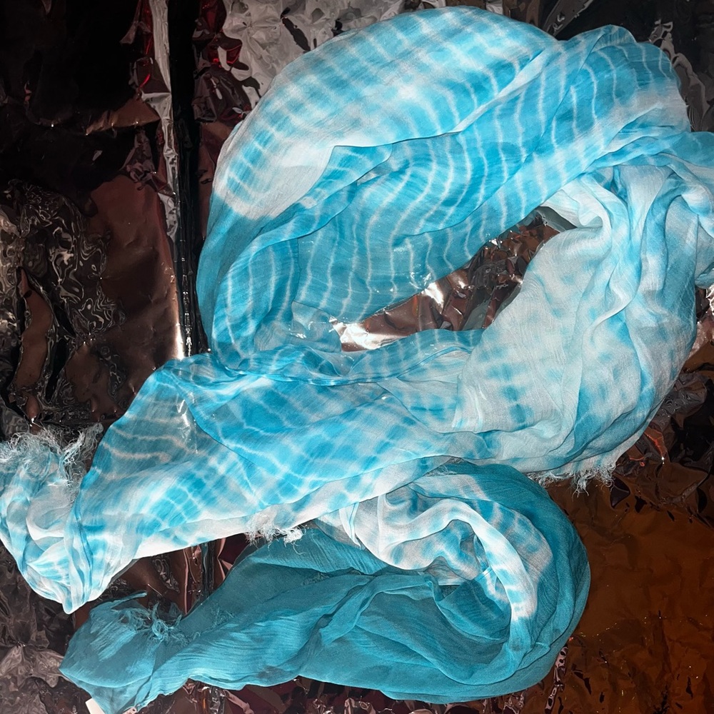 Chan Luu Scarf blue, turquoise made out of viscose hand crafted in India.